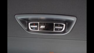 Mercedes-Benz V 220 2017-thumb-11