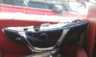 Nissan Quasqai 2015 Εμπρος μάσκα