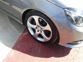 Mercedes-Benz 2015-thumb-6