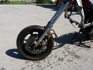KAWASAKI GPZ 400R -thumb-2