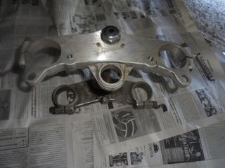 ΣΤΑΥΡΟΣ ΤΙΜΟΝΙΟΥ ΚΑΙ ΤΙΜΟΝΟΠΛΑΚΑ SUZUKI GSX R 1100 *MOTO LEADER PARTS*