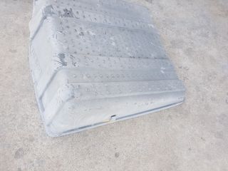 ΚΑΠΑΚΙ  ΜΠΑΤΑΡΙΩΝ ,ΠΛΑΣΤΙΚΟ  ΑΠΟ IVECO-thumb-2
