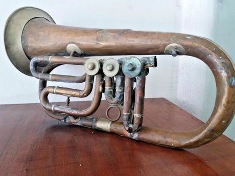 Trompeta Antique 100 Years Old