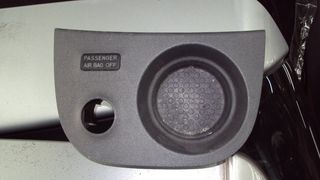 SEAT LEON (ΘΗΚΗ ΚΟΝΣΟΛΑΣ)-thumb-1