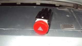 SEAT LEON (ΘΗΚΗ ΚΟΝΣΟΛΑΣ)-thumb-2