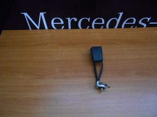 Mercedes Μεταχειρισμένο Κλείστρο Ζώνης Πίσω Μεσαία Και Δεξιά C Class W202 - S202 - A2028609569