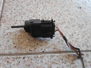 ΒΑΛΒΙΔΑ  STOP  ΦΡΕΝΟΥ  SEAT  IBIZA   04M  (380 945  511 A)