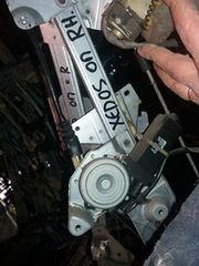 MAZDA XEDOS 92-99 ΓΡΥΛΛΟΣ ΠΙΣΩ ΔΕΞΙΟΣ ΗΛΕΚΤΡΙΚΟΣ