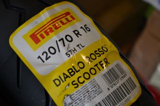 PIRELLI DIABLO SCOOTER (GP-800)-thumb-2