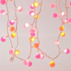 100 Led σε σειρά θερμό φως με λευκές-ροζ υφασμάτινες μπάλες με μετασχηματιστή και διάφανο καλώδιο