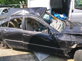 Mercedes Benz c200 Μόνο ανταλλακτικά -thumb-2