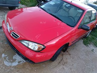Nissan Primera '01-thumb-2