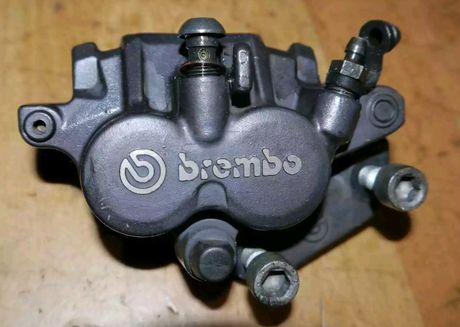 Δαγκάνα bmw f650 cs - brembo