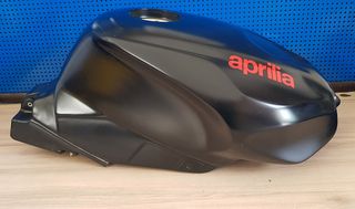 Aprilia tuono 1000 2006 2010 τεποζιτο σε καλή κατάσταση -thumb-1