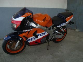 Honda 1998 CBR 900RR FIREBLADE-thumb-1