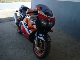 Honda 1998 CBR 900RR FIREBLADE-thumb-2