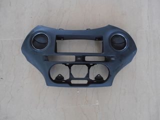 Κονσόλα κεντρική με αεραγωγούς Toyota Yaris 2003-2005