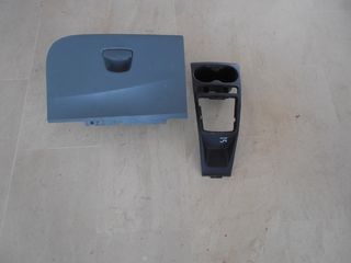 Κονσόλα και ντουλαπάκι Seat IBIZA 6J  2009-2014