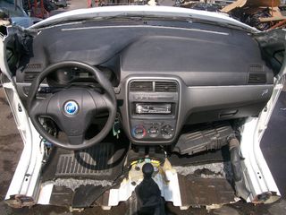 FIAT GRANDE PUNTO 1400cc -thumb-1