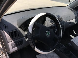 Skoda Fabia-thumb-1