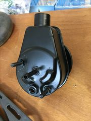 Volvopenta GXI STEERING PUMP-thumb-1
