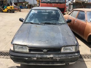 Nissan Sunny N14-thumb-1