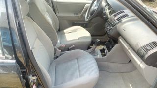 Volkswagen Polo 2001 1400-thumb-5