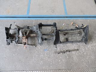 ΜΕΣΑΙΟ ΣΑΜΑΡΙ ΜΕ ΒΑΣΗ TOYOTA COROLLA 2007-2013