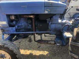 Τρακτέρ Ford 2018 5600-thumb-2