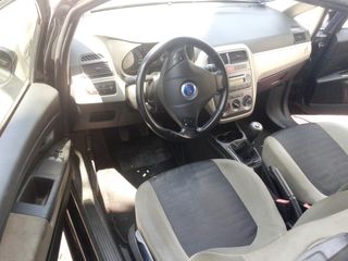 Fiat Punto 2005-thumb-4