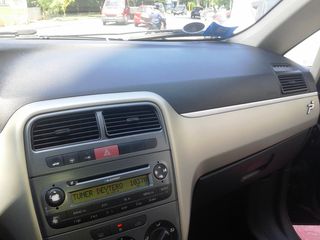Fiat Punto 2005-thumb-7
