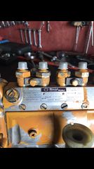 Αντλία πετρελαίου KOMATSU 6D105  6136-71-1520-thumb-1