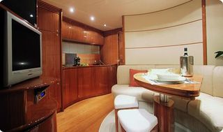 Pershing 2006 46'-thumb-4