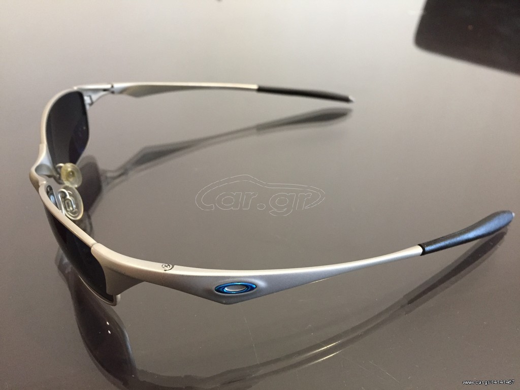 Oakley καινούργια