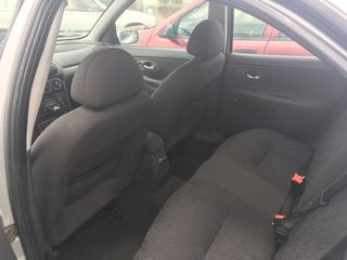 Ford Mondeo 1.8-thumb-7