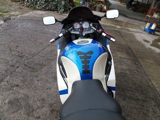 Suzuki GSXR 1300 Hayabusa 2002-thumb-4
