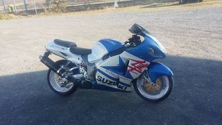 Suzuki GSXR 1300 Hayabusa 2002-thumb-5