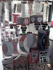 ΔΙΑΦΟΡΑ ΑΥΤΟΚΟΛΛΗΤΑ PIAGGIO