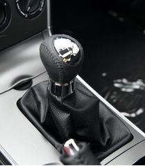 AUTOPARTS- ΠΩΛΕΙΤΑΙ ΠΟΜΟΛΟ ΛΕΒΙΕ ΜΕ ΦΟΥΣΚΑ MAZDA 6