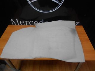 Mercedes Καινούργιο Κάλυμμα Πατώματος Εμπρός Δεξιά - CLK C208 - A2086800240 Χρώμα: 8G76