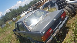 BMW 318 is E30 kai ε36-thumb-2