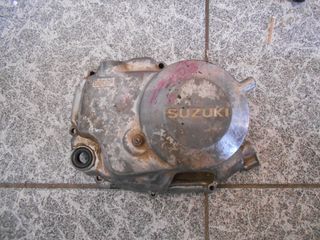 ΚΑΠΑΚΙ ΚΑΜΠΑΝΑΣ ΣΥΜΠΛΕΚΤΗ SUZUKI FD 110