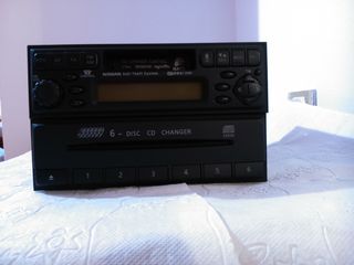 Εργοστασιακό 6δισκο CD Nissan-thumb-1