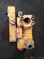 ΑΣΦΑΛΙΣΤΙΚΕΣ ΒΑΛΒΙΔΕΣ ΜΠΟΥΚΑΛΑΣ LIEBHERR R944 R954 R964-thumb-2
