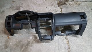 Nissan Almera 1998 N15 Ταμπλο σε πολυ καλη κατασταση