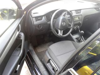 Skoda 2013 OCTAVIA 1.6 TDI TAXI -thumb-3