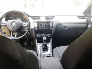 Skoda 2013 OCTAVIA 1.6TDI-thumb-9
