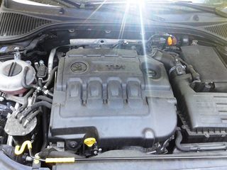 Skoda Octavia 2013-thumb-12