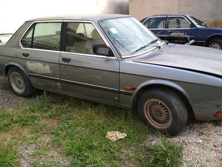 BMW E28 φανοποιια αριστη ατρακαριστη(πορτες,φτερα,πορπ παγκαζ,καπο)