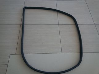 ΛΑΣΤΙΧΟ  ΠΟΡΤΑΣ (ΤΕΛΑΡΟΥ) ΕΜΠΡΟΣ ΔΕΞΙΟ FORD FIESTA 2009-2014
